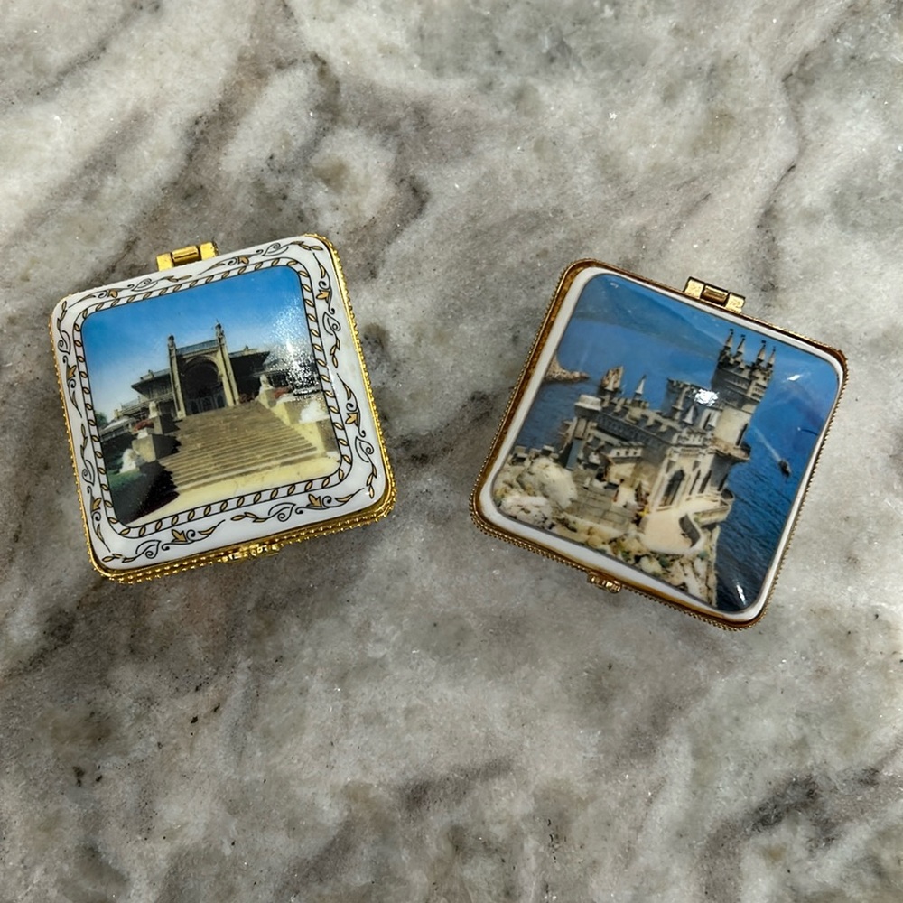 Two gorgeous vintage small jewelry boxes